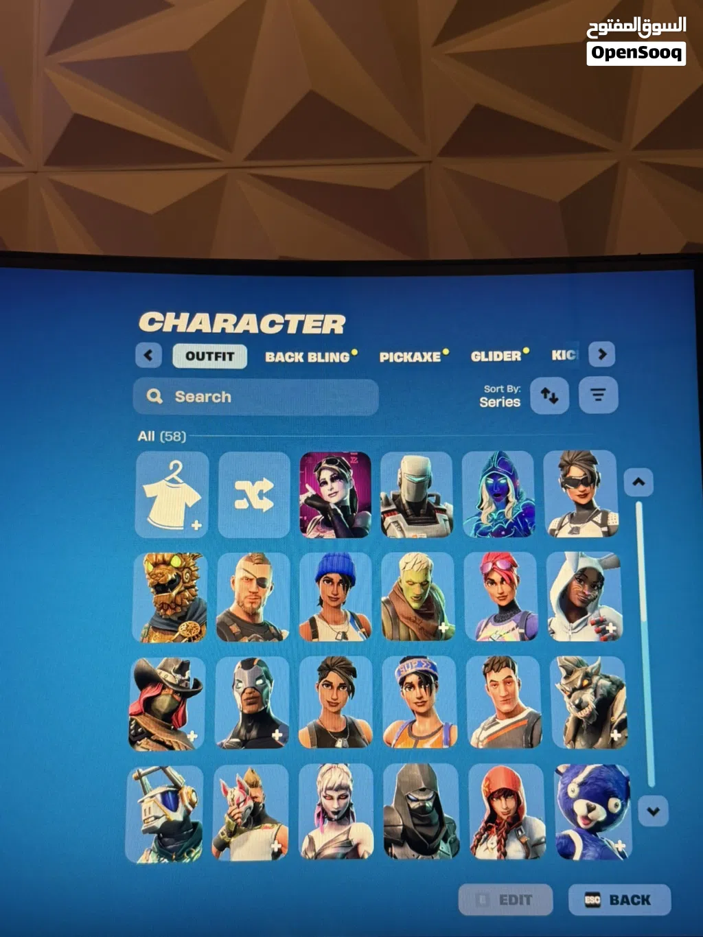 حساب فورتنايت مُميز اساسي يربط جميع المنصات حساب فيه سكن البلس السيزون الثاني والارنوبه وسكنات عرق