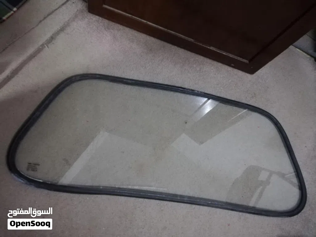 زجاج قاطع وسط باص H100