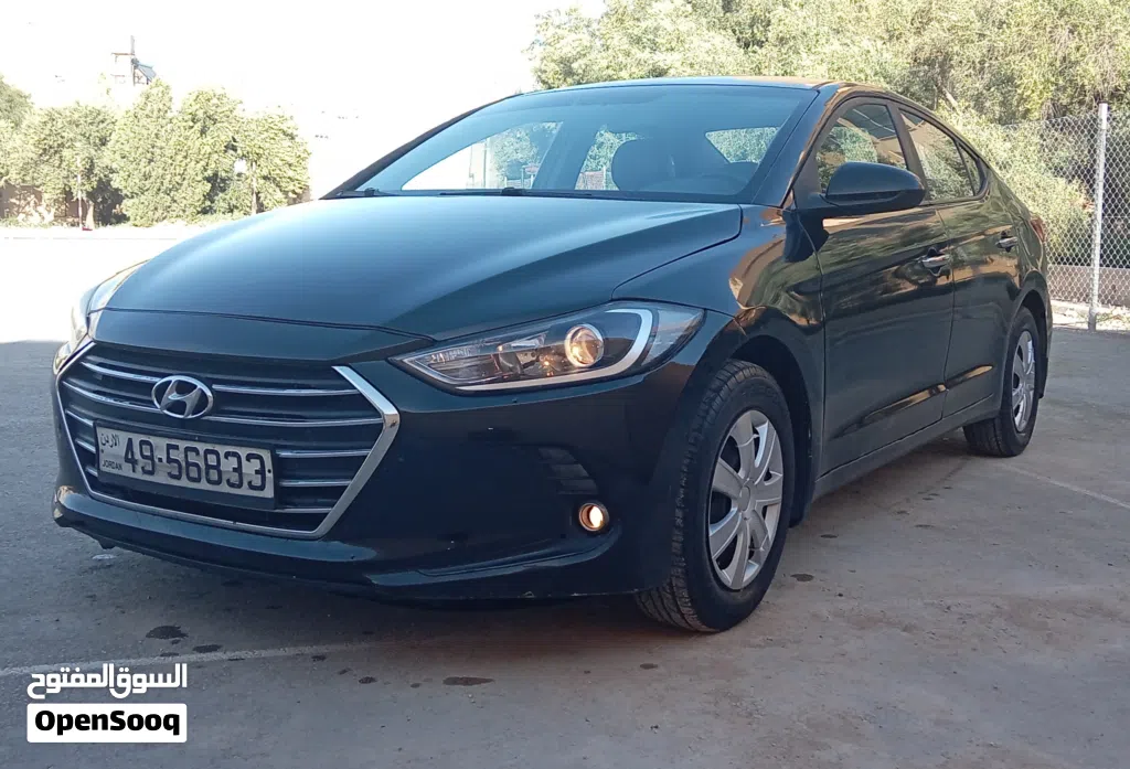 Hyundai Elantra Standard