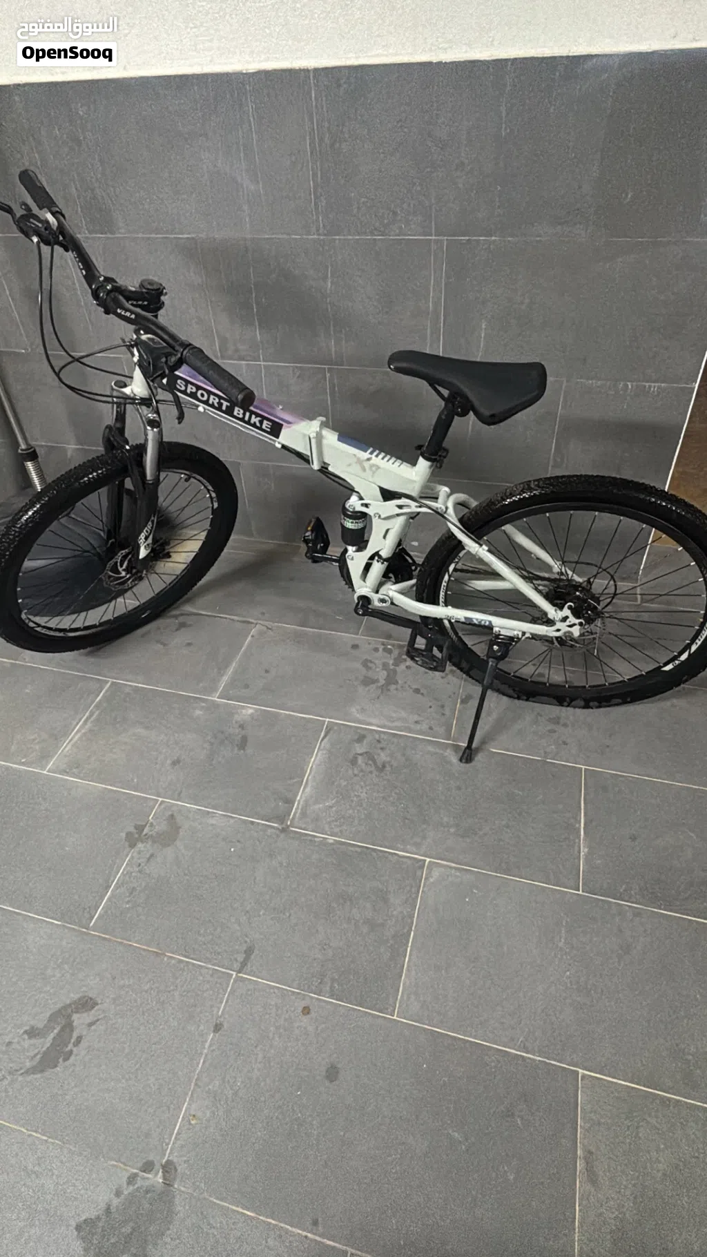 سيكل road bike عليه تواير شبه جبليه و قابل للطي السعر 500 و قابل للتفاوض