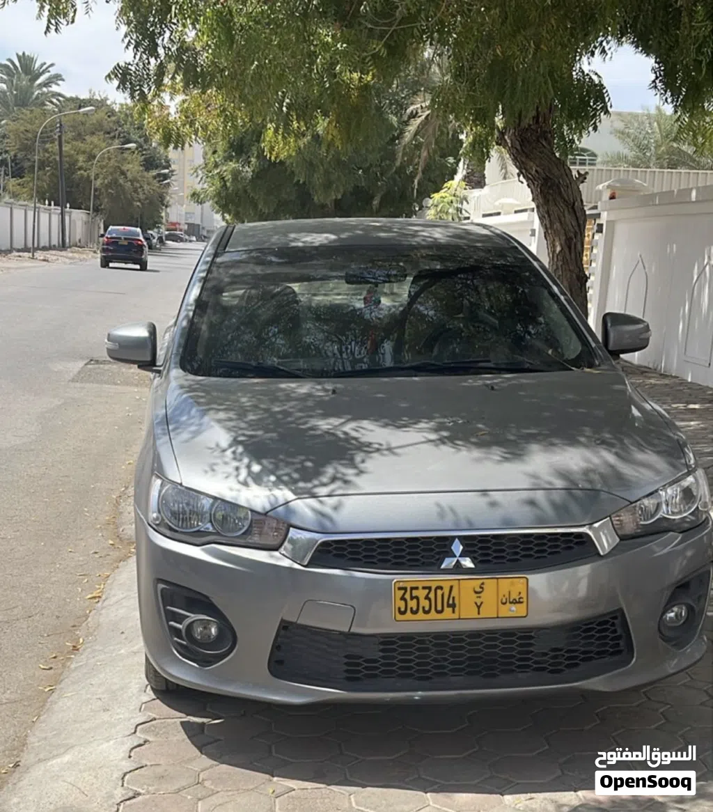 ميتسوبيشي لانسر GLX