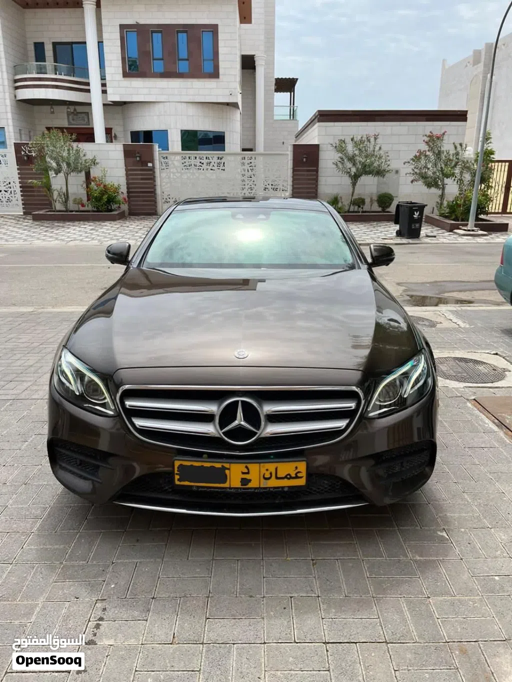 مرسيدس بنز الفئة-E E 300