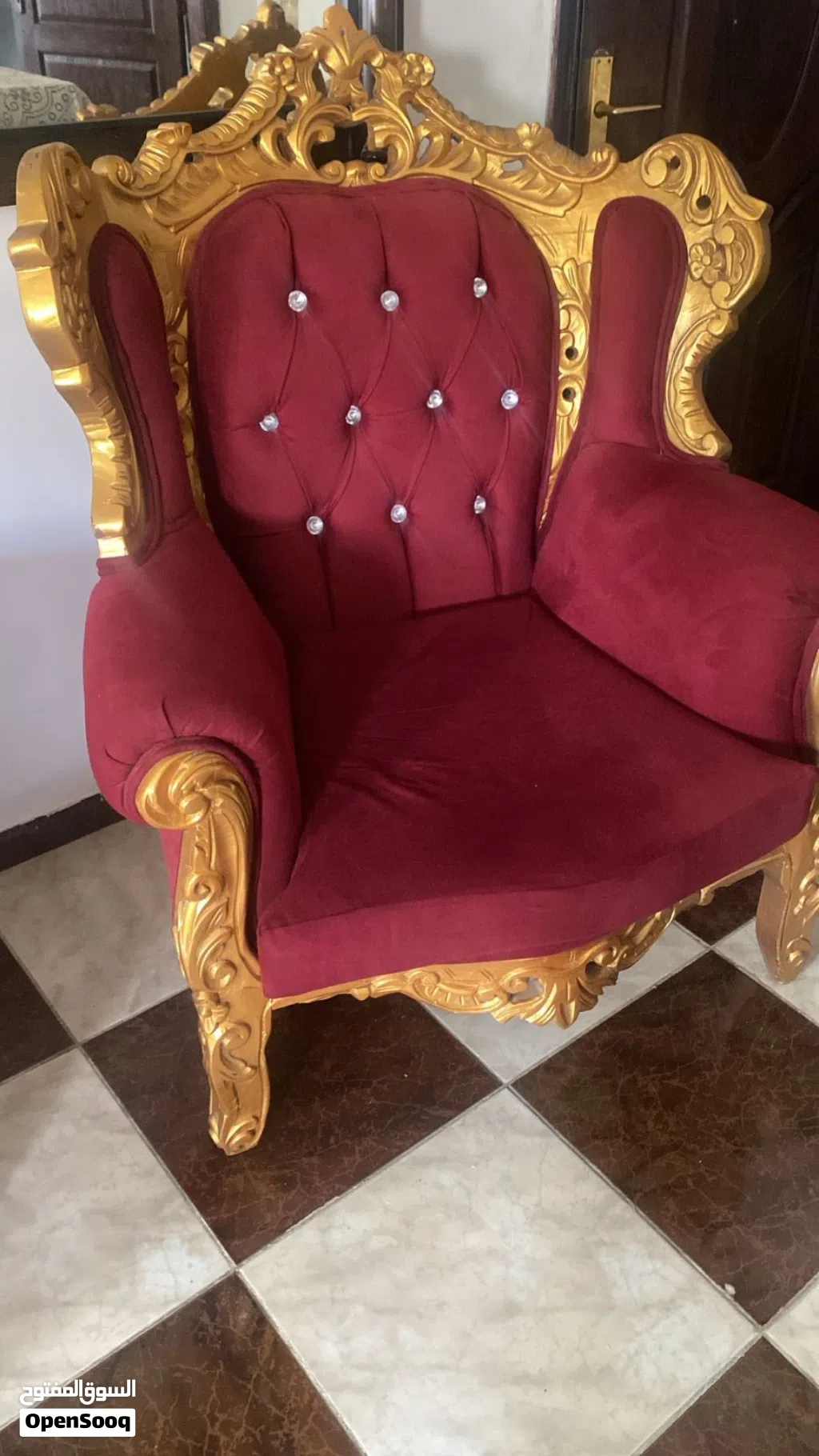 طقم كنب بحالة الوكالة ولا نقره