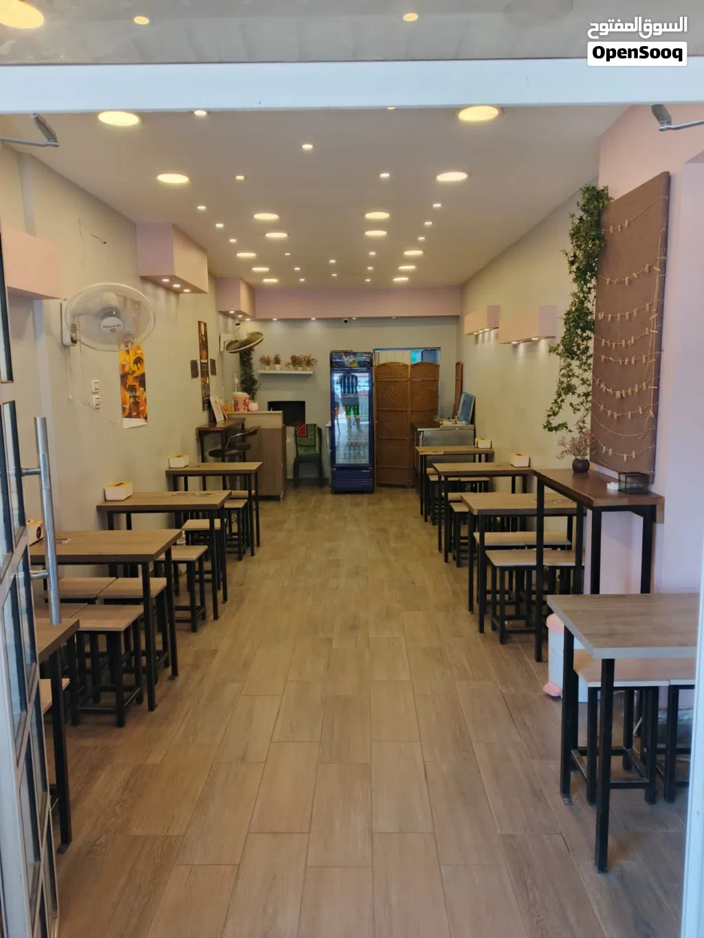 عدة مطعم كاملة للبيع مستعجل