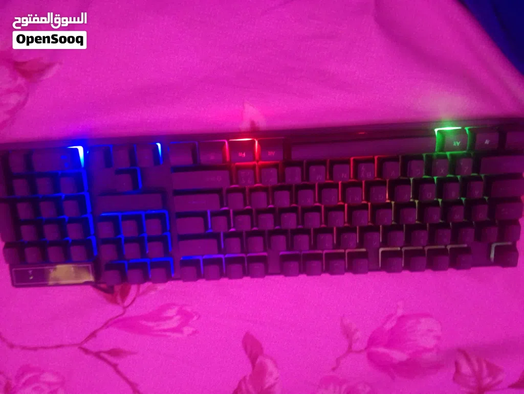 keyboard gaming احترافي للالعاب صوته هادي استخدم اقل من اسبوع