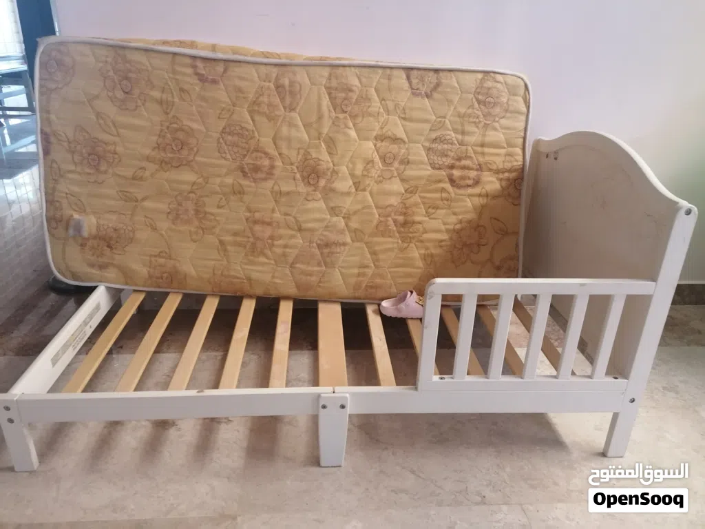 Toddlers bed 10 riyal
