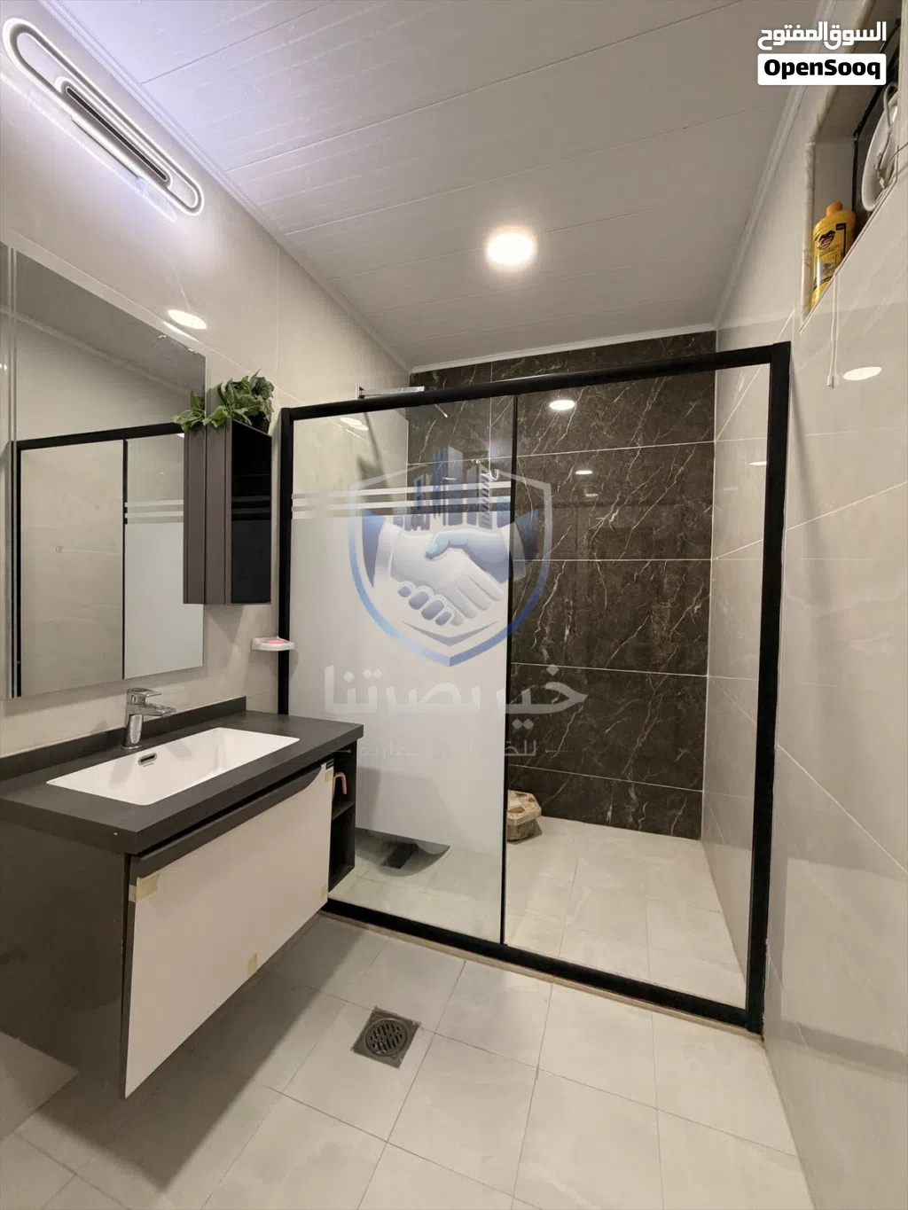 دار سكني حديث VIP للبيع/مجمع درة البصرة السكني