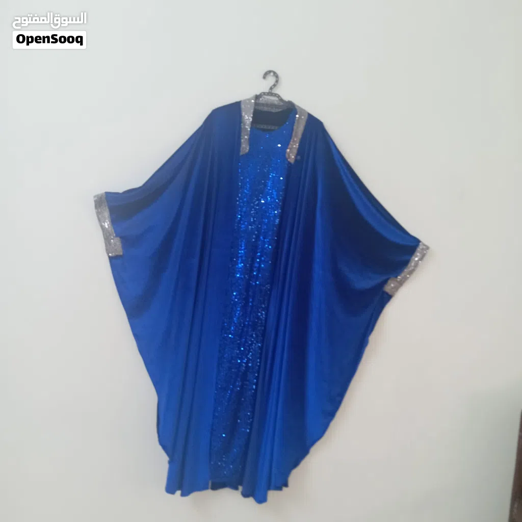 فستان حفلة نيلي مخمل 3 قطع