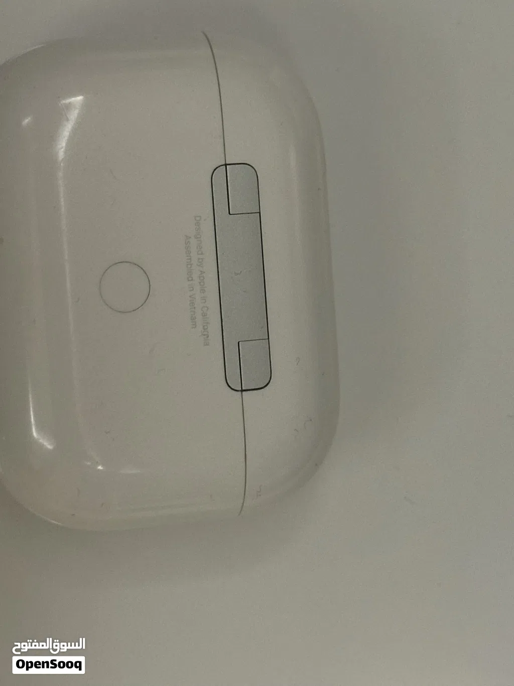 سماعات AirPods Pro (الجيل الأول)