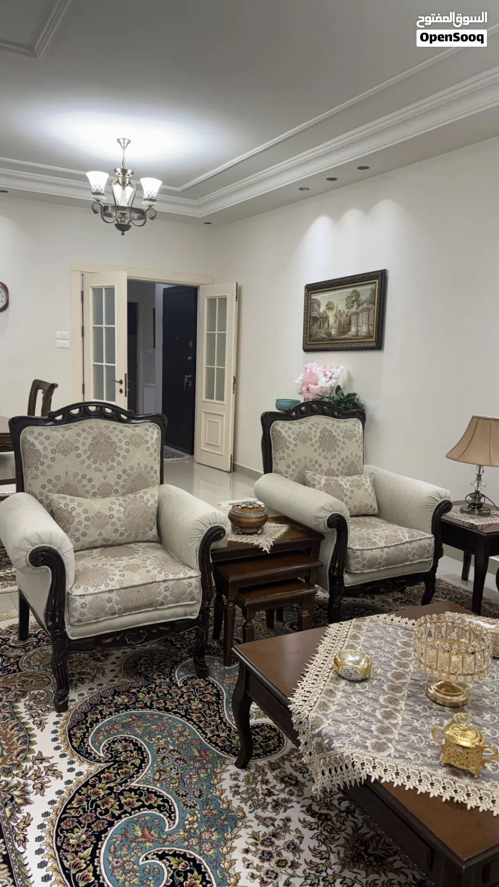 طقم كنب وطاولات وكراسي سفره ودولسوار