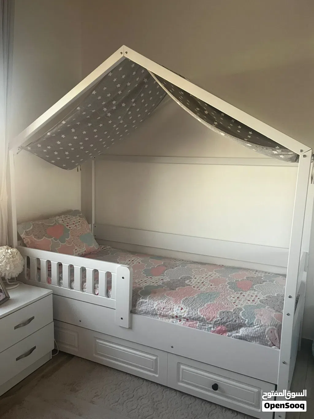 تخت اطفال صناعه تركية مفرد للبيع ( بدون فرشة ) Ozey home يحتاج صيانه بسيطة