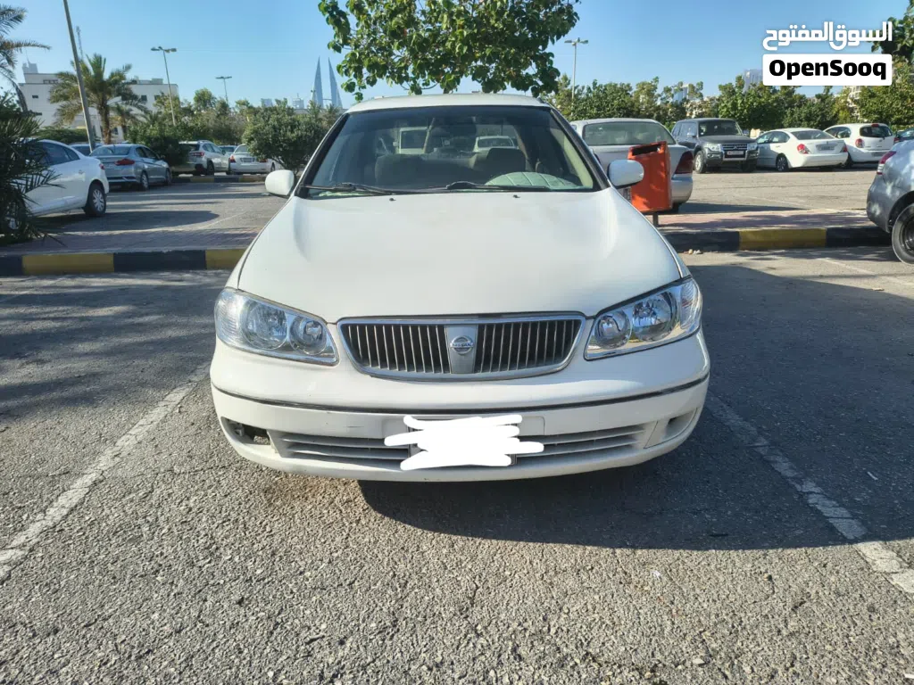Nissan Sunny Standard