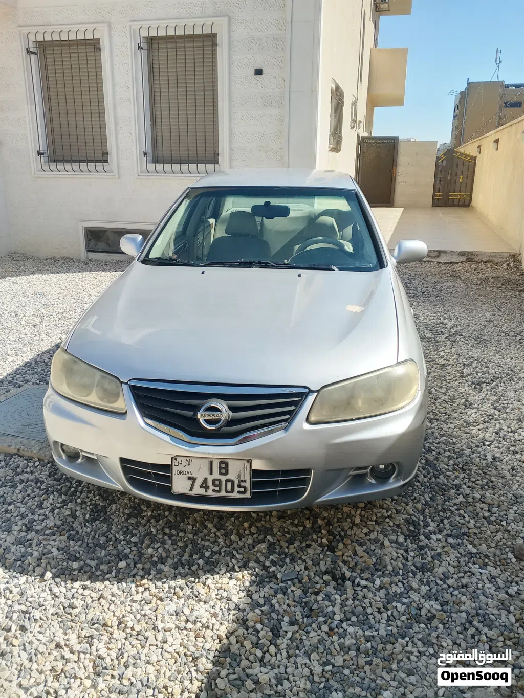 نيسان صني Standard