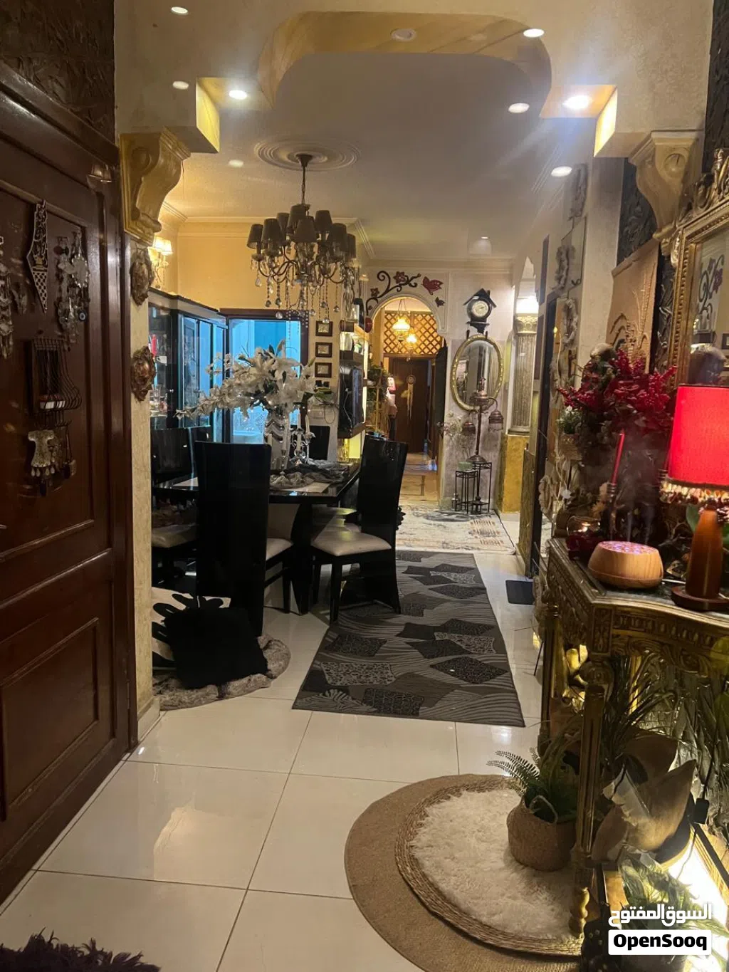 شقه ارضيه مميزه للبيع مع مستودع تجاري – في ضاحية الامير حسن