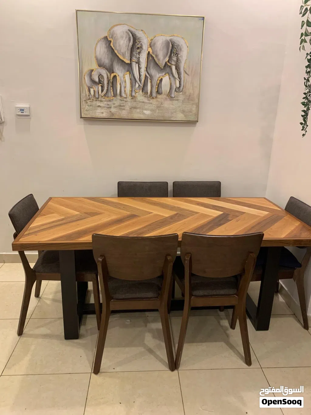 بيعه سريعه طاوله طعام