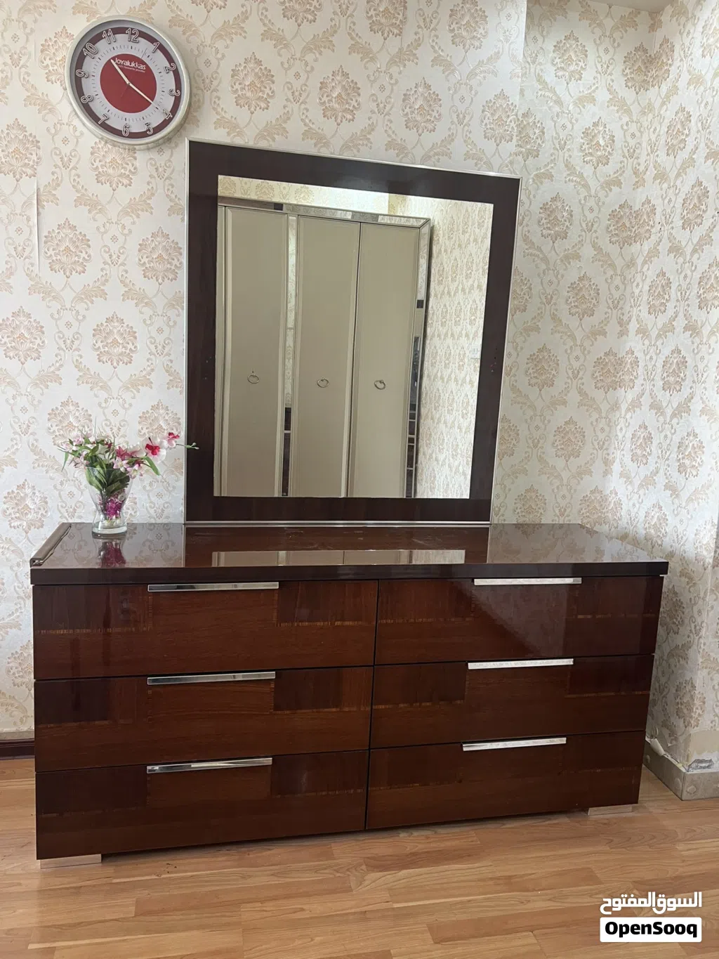 ALF ITALIYA PISA WALNUT FINISH Dressing table with Mirror And 6door Majestic Wardrobe