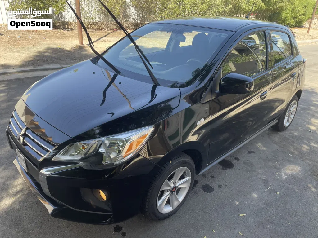 میتسوبیشی میرەج Standard