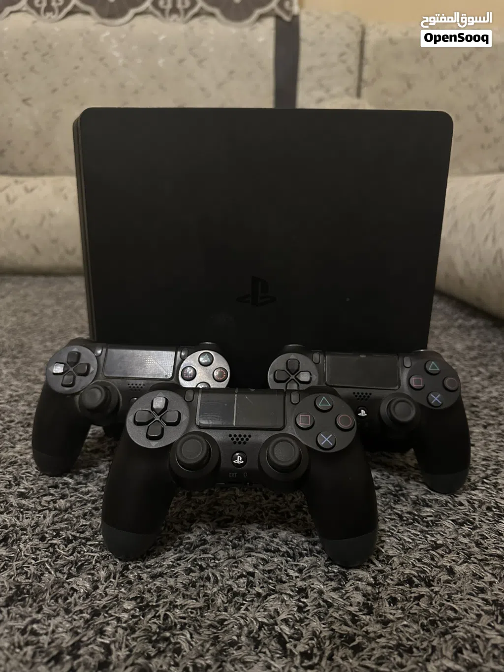 PS4 slim للبيع