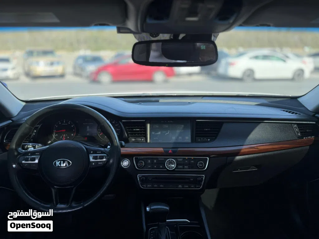 Kia Cadenza Premium