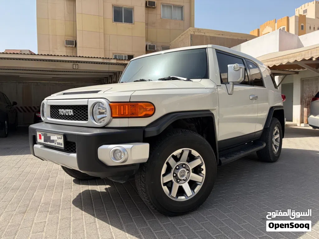 Toyota FJ Top