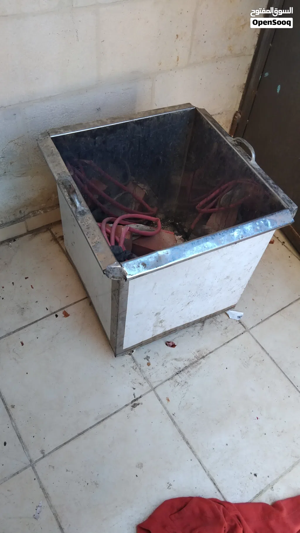 خزان فحم متنقل لشغل فخم
