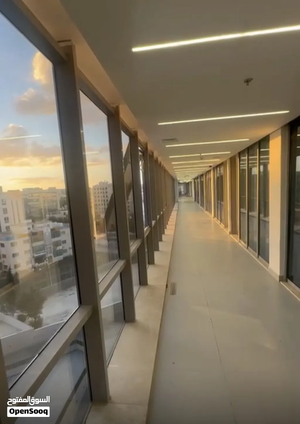 فرصه مميزه مكتب الايجار 64 متر مربع فئة luxury.. سعر المتر 85 JD
