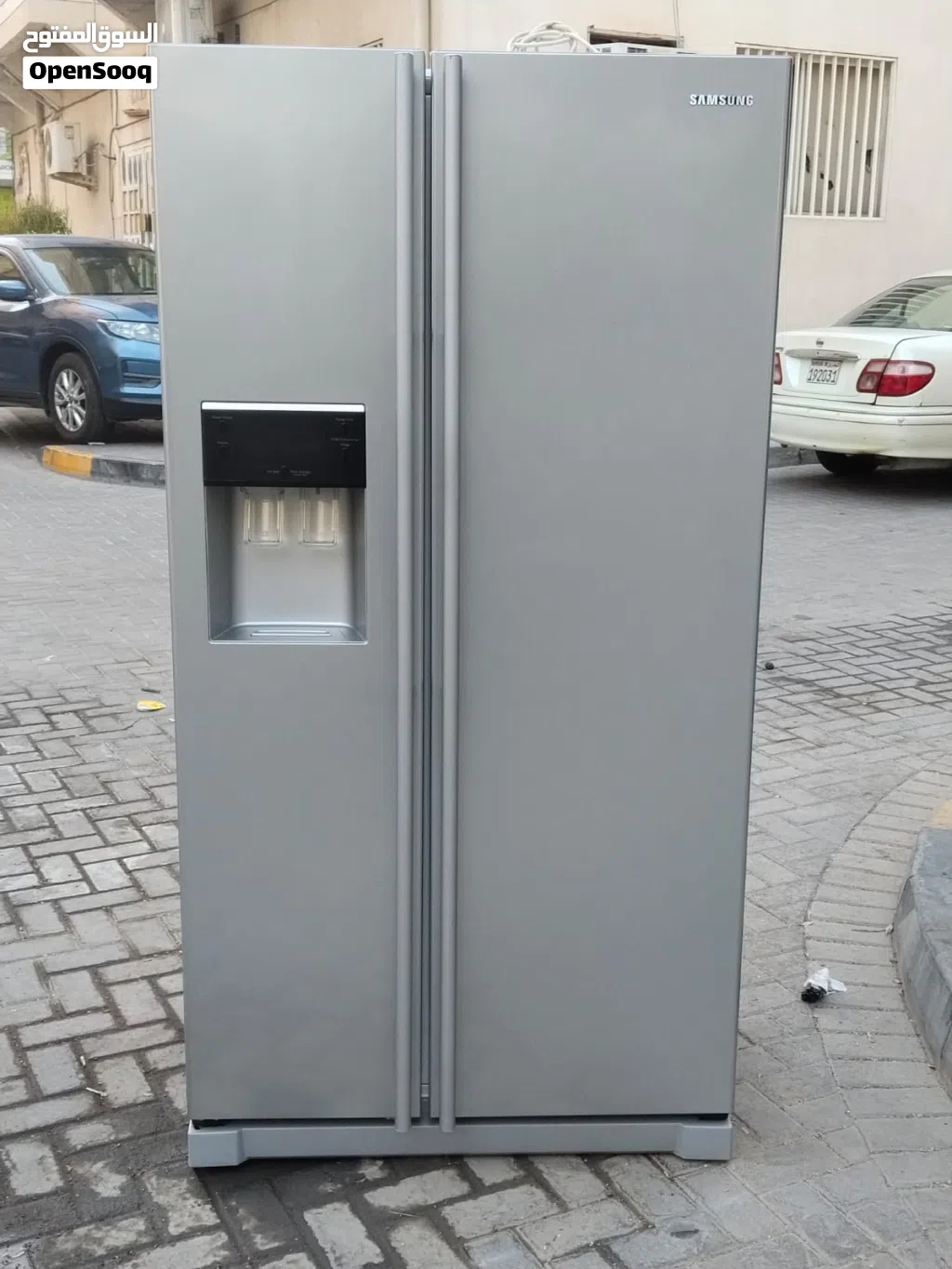 Samsung fridge for sale good condition and working properly good with warranty