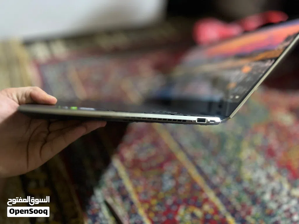 جهاز لابتوب hp spacter المخصص للألعاب والبرامج القوية بسعر جدا مناسب اقرة الوصف وبي مجال