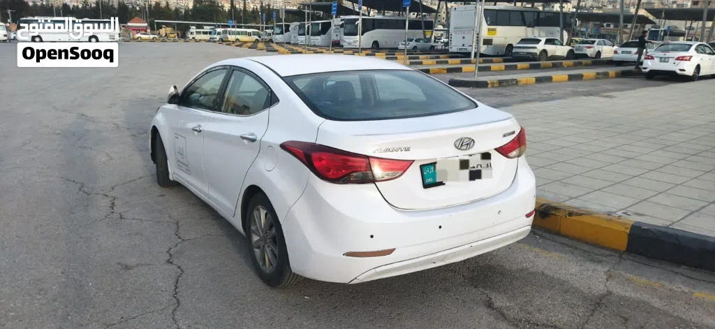Hyundai Elantra Standard