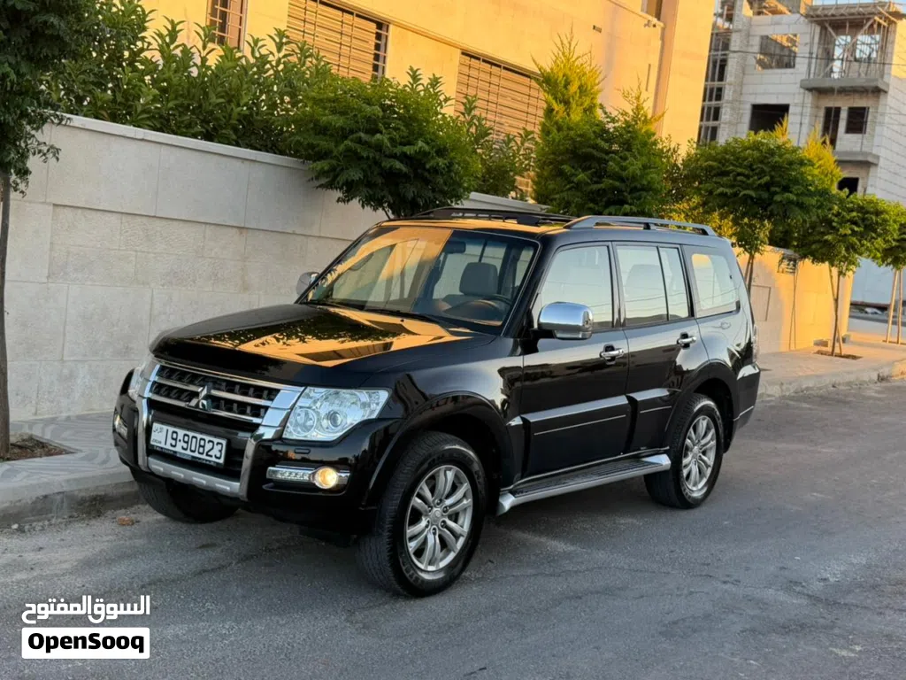ميتسوبيشي باجيرو GLS