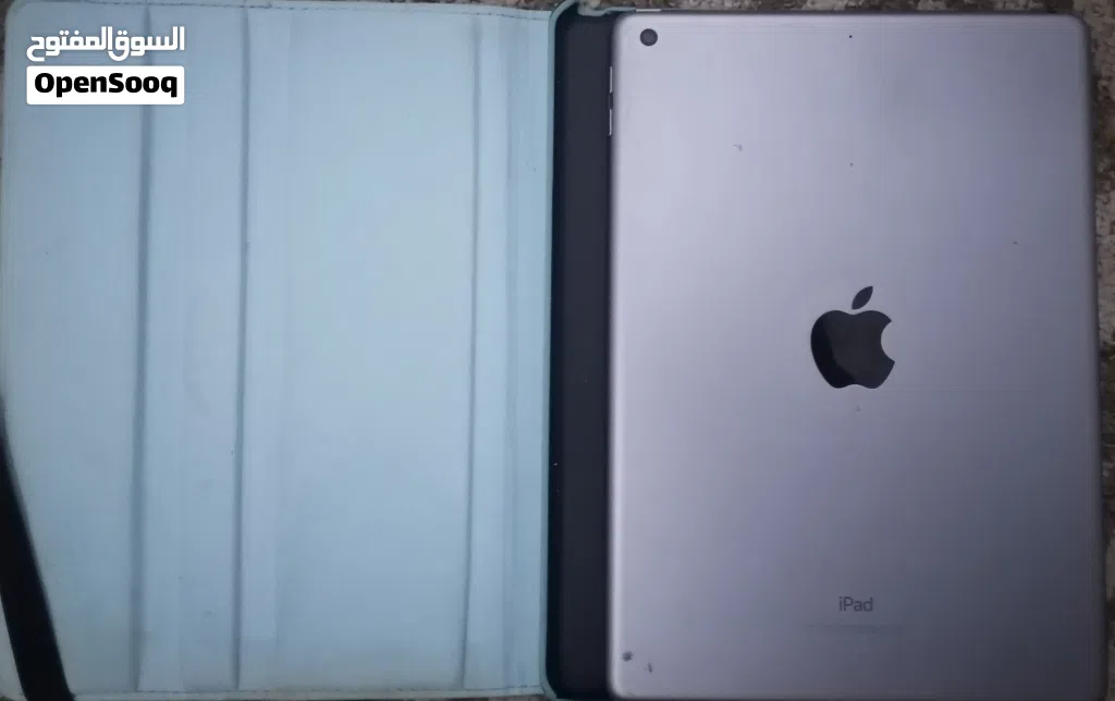 أي باد ابل الجيل السادس 128GB بحالة ممتازة مع شاحن اصلي وكفر وقلم للجادين فقط. التفاوض بسيط جدا