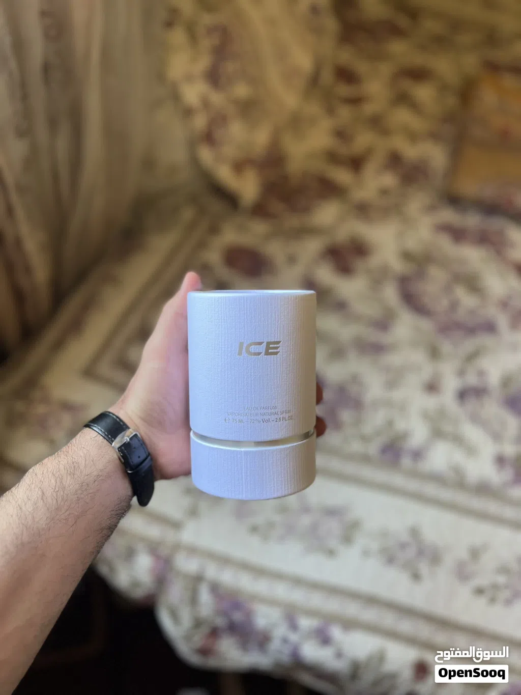 عطر ايس الفاخر من الماجد للعود