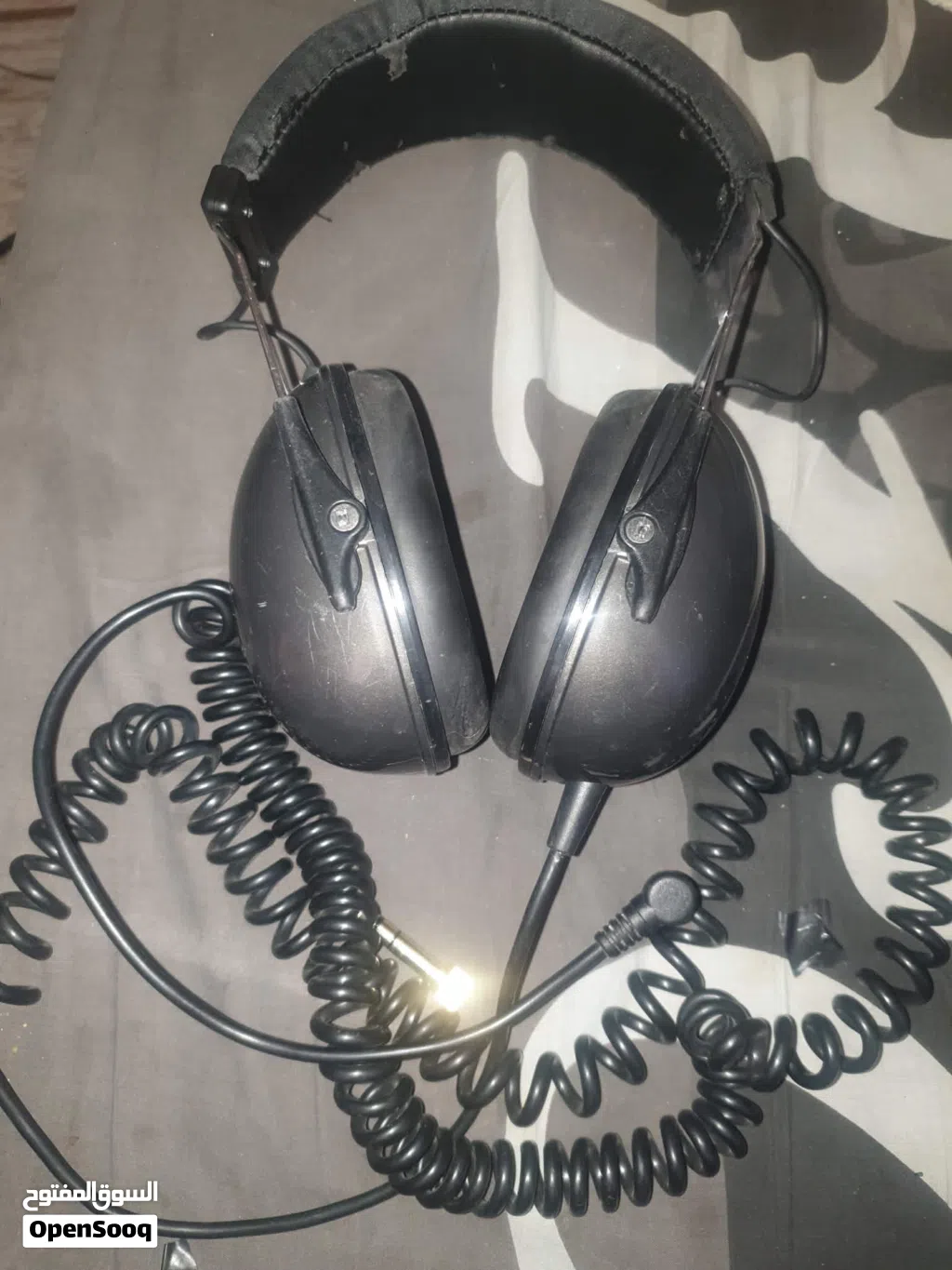 سماعة احترافيه شغاله صوت عالي audio dh100 CAD