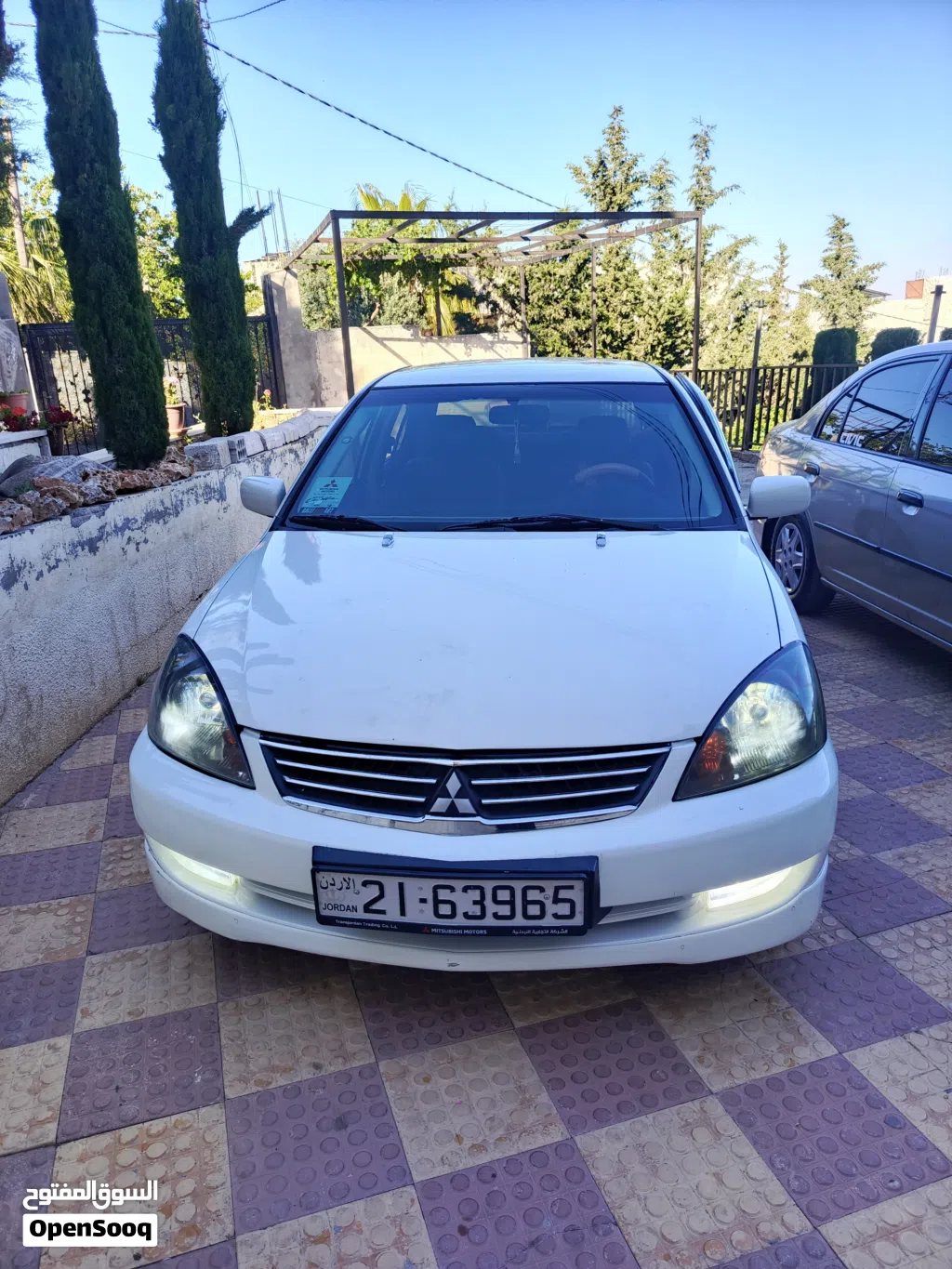 ميتسوبيشي لانسر GLS