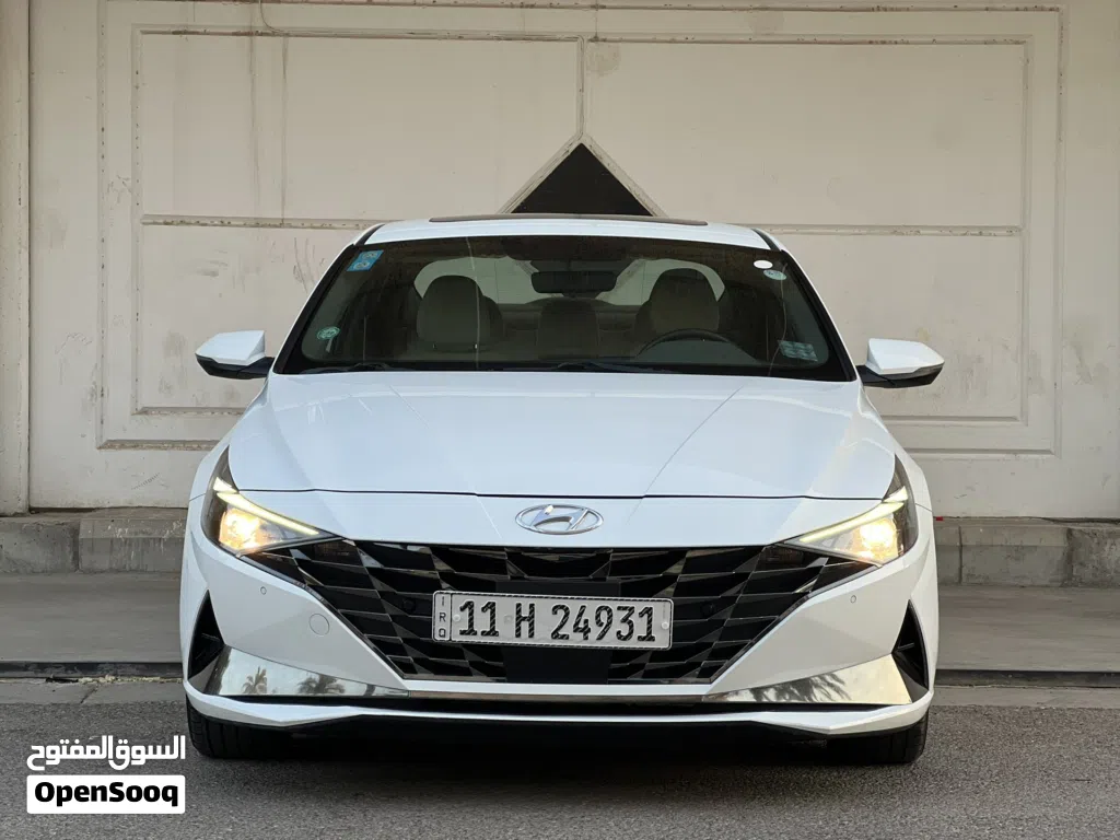 Hyundai Elantra Standard