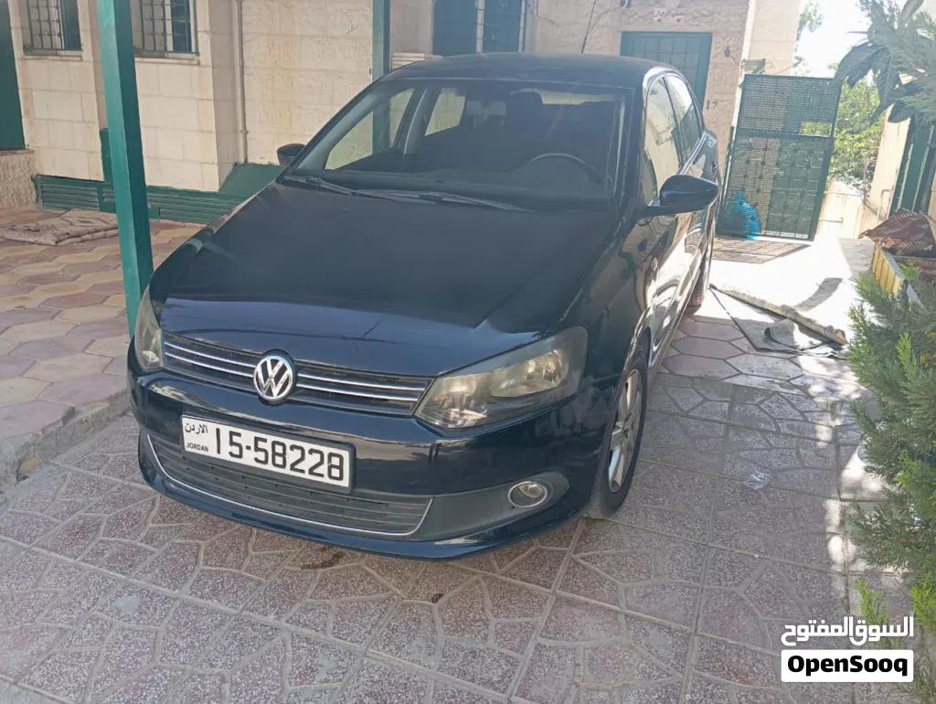 فولكسفاغن بولو Standard