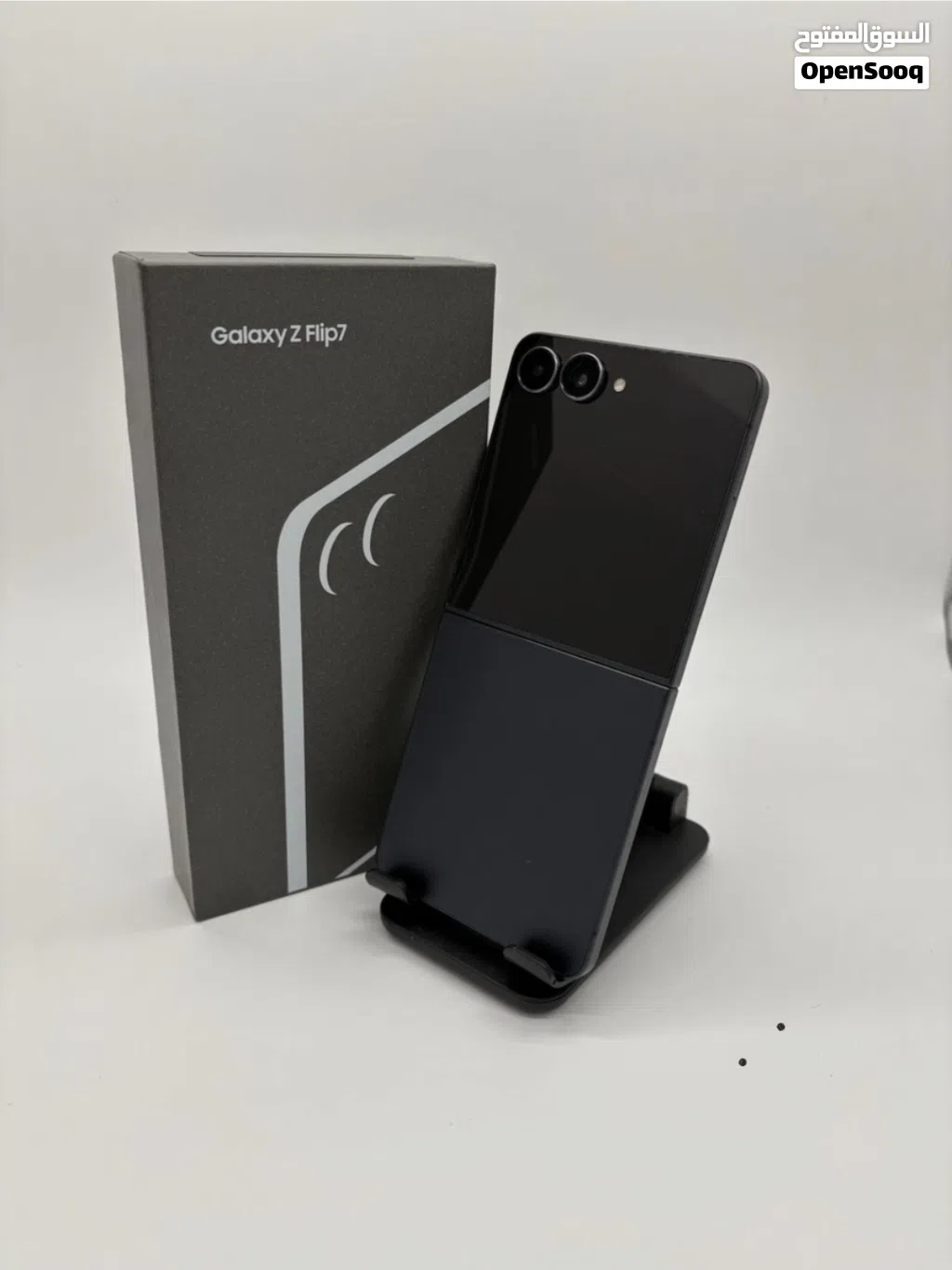 256 Samsung Galaxy Z Flip 7 - One Week Use