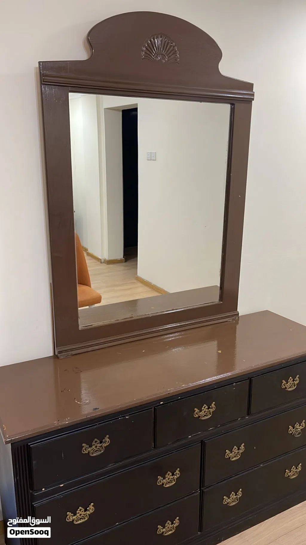 توجد مجموعه كبيره تسريحات وكميدو