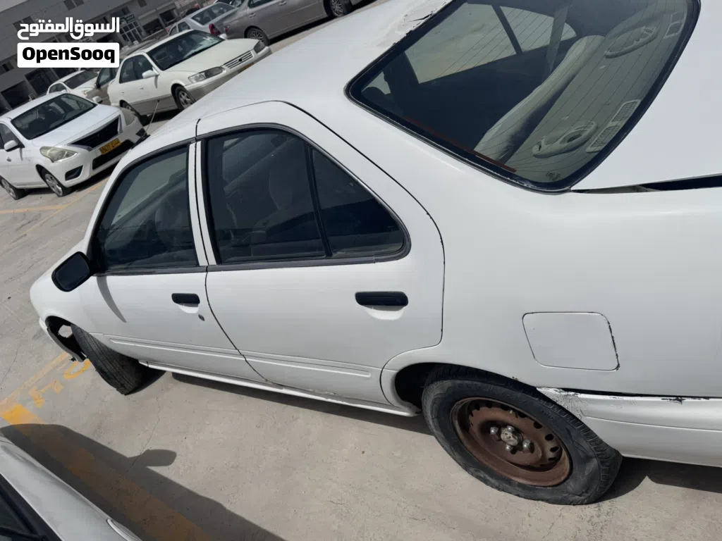 Nissan Sunny Standard