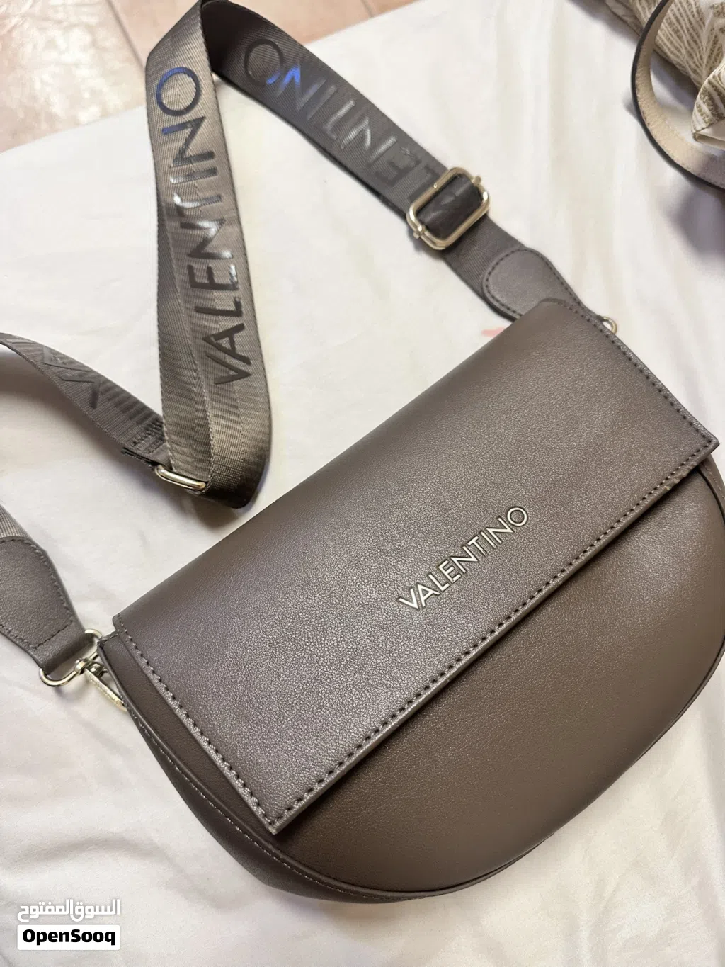 شنتة valentino