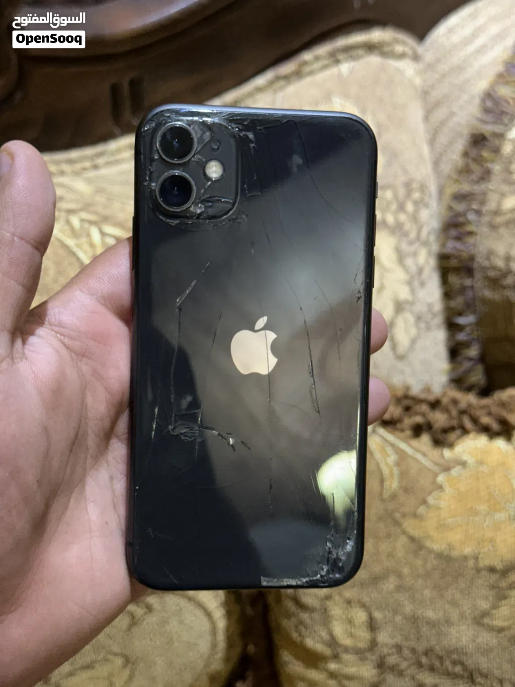 iPhone 11عادي مساحه 128وكاله