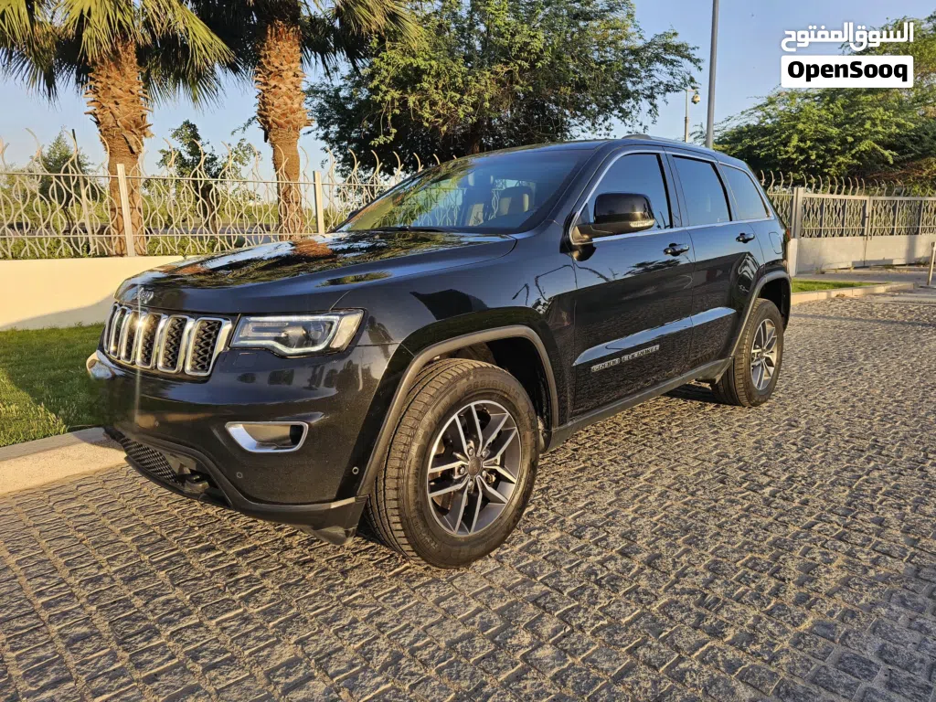 جيب جراند شيروكى Laredo