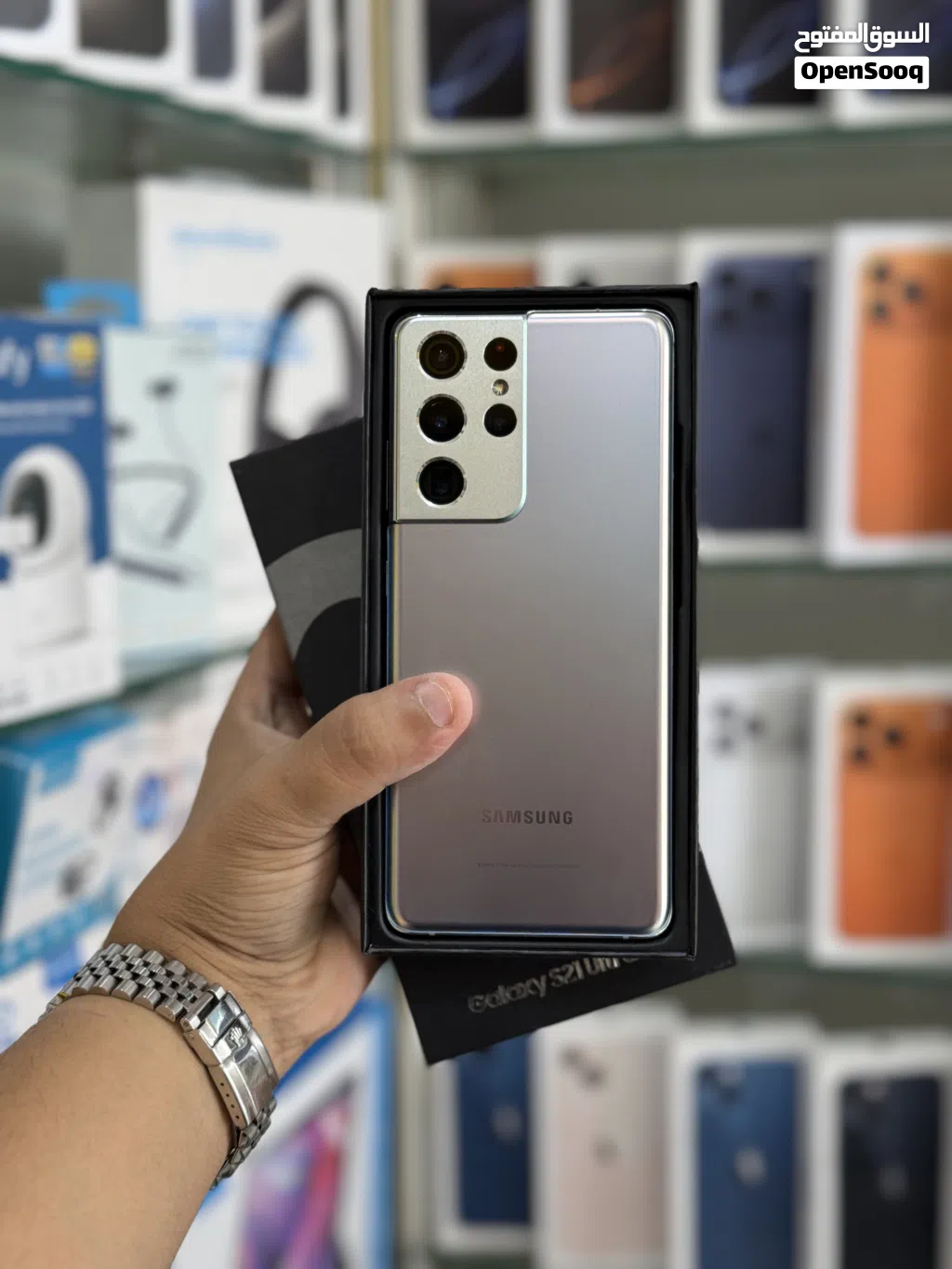 أقوى عرض : Samsung S21ultra 256gb هواتف بحالة الوكالة بدون شموخ أو مشاكل مع ملحقاتها الأصلية