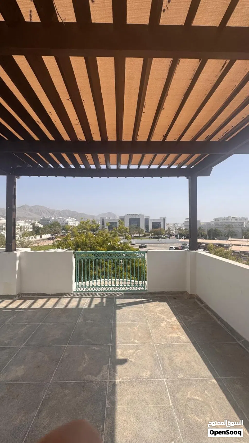 شقه غرفتين وصاله للايجار في شاطئ القرم/Flat 2BHK For Rent In Satti Qurm