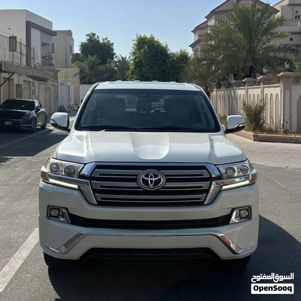 تويوتا لاند كروزر GXR