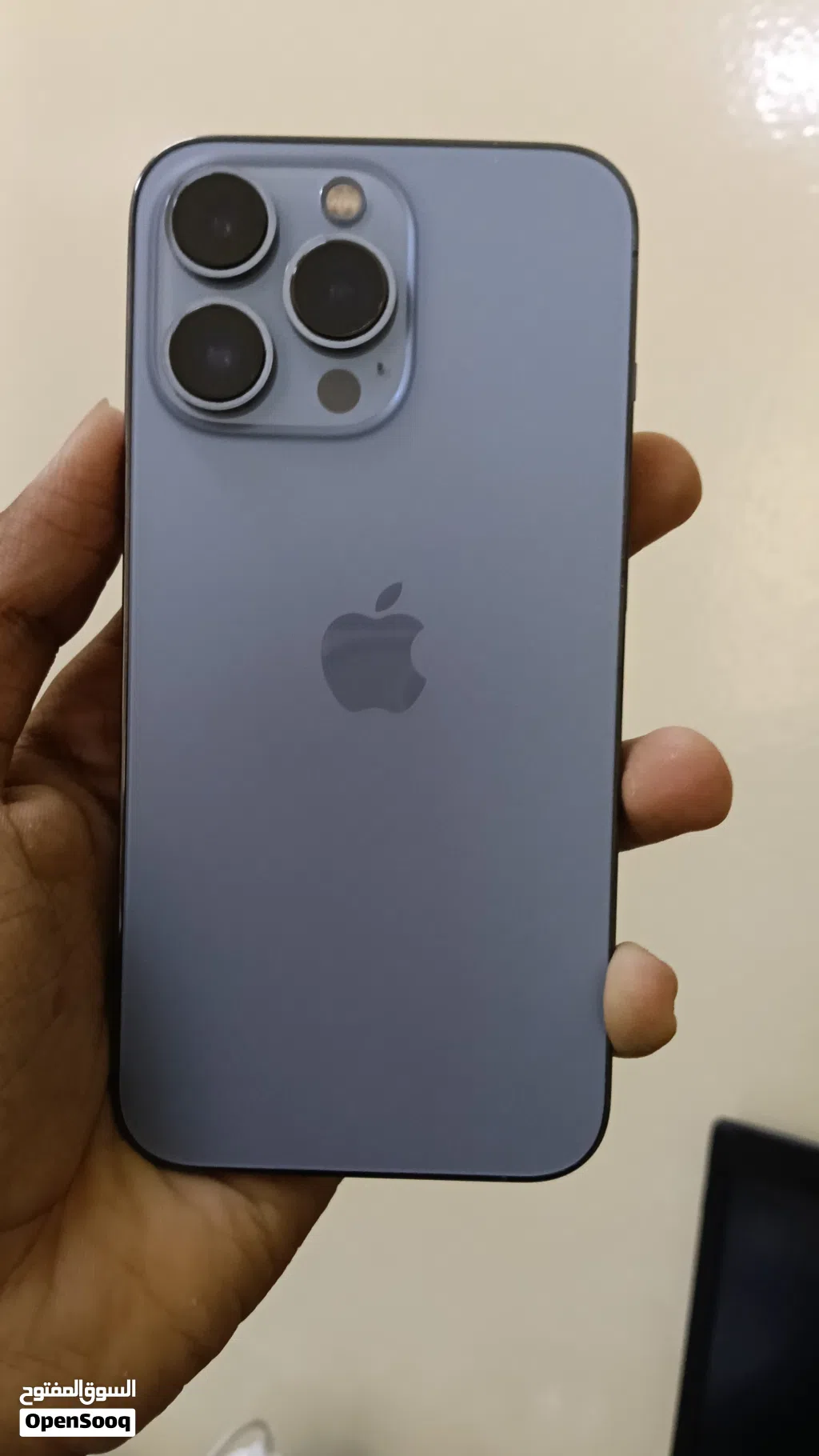 iphone 13 pro great condition best choice 6'2 inch
