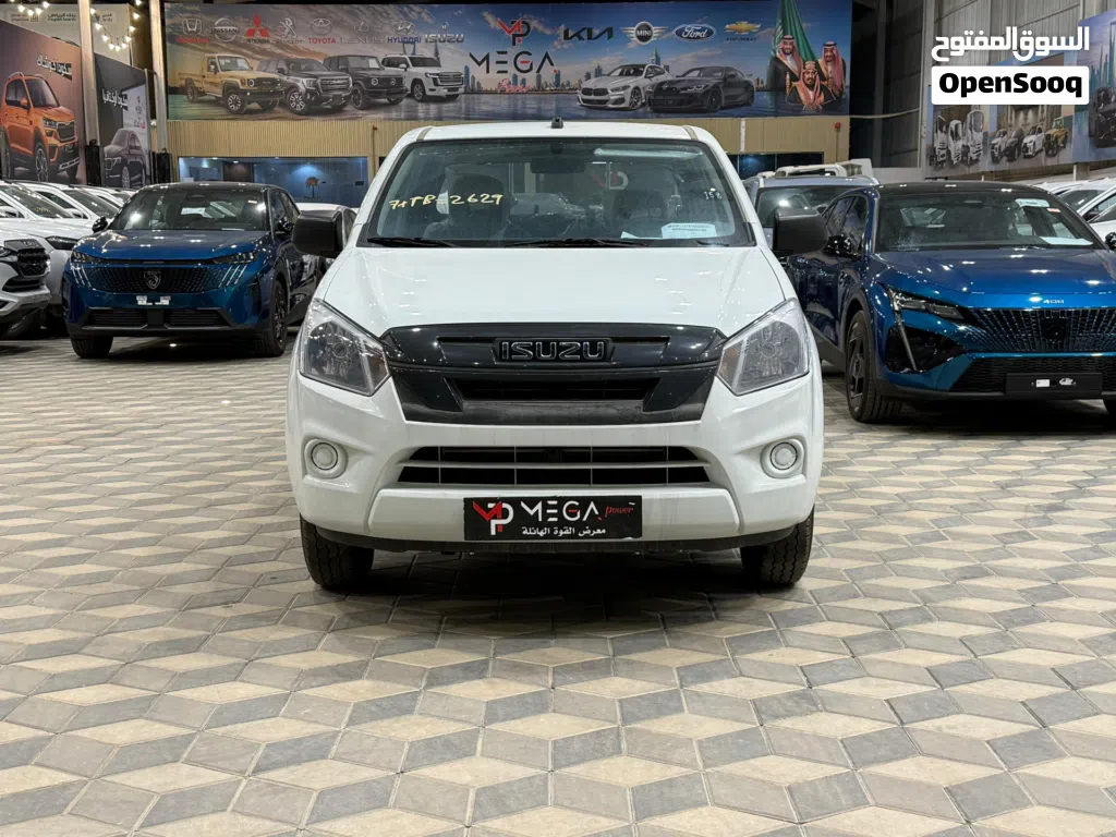 ايسوزو D-ماكس Standard