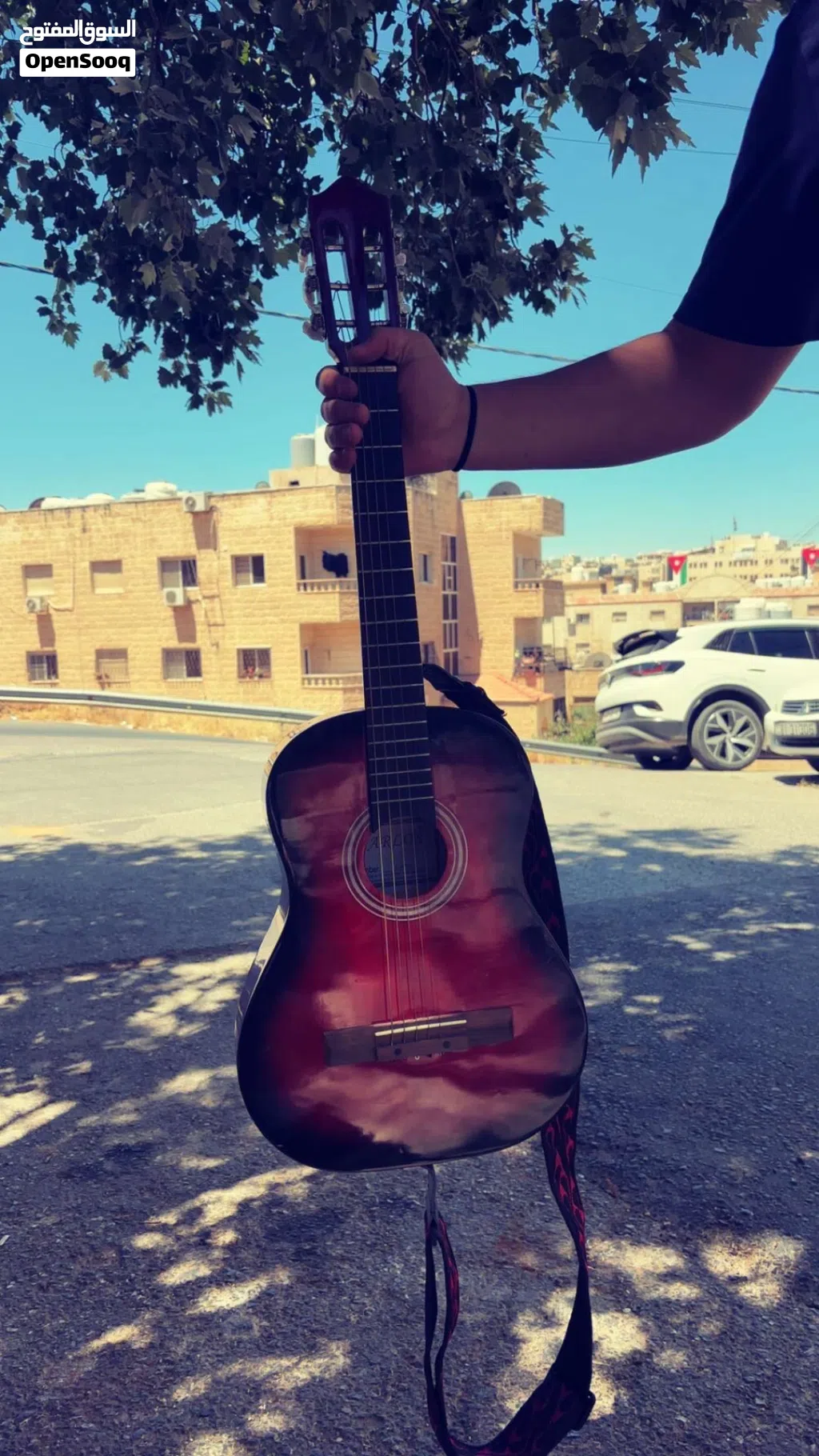 جيتار كلاسيك للبيع