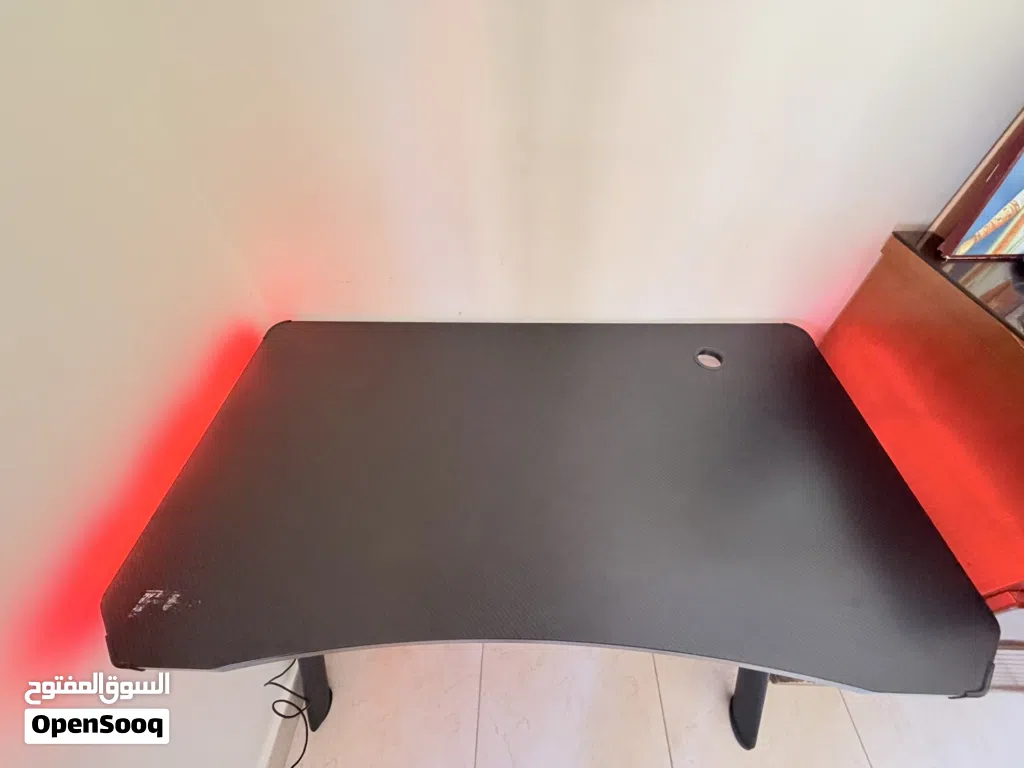 Gaming table