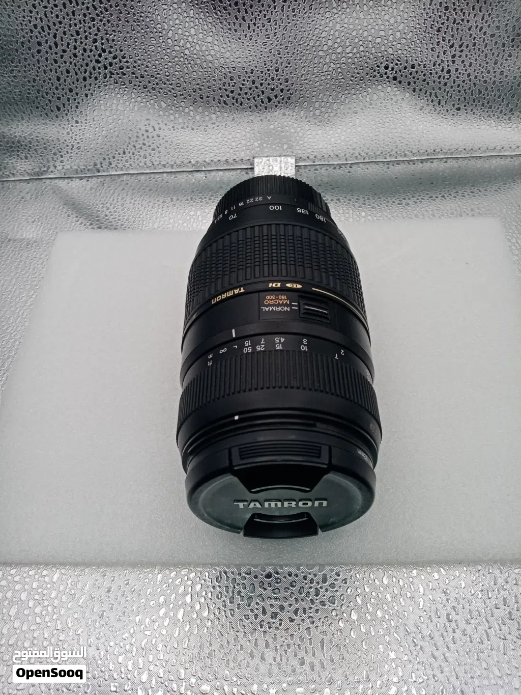 عدسة تامرون 70-300 ملم (Tamron 70-300mm f/4-5.6 Di LD Macro) ذات البعد البؤري الطويل. شبه جديد
